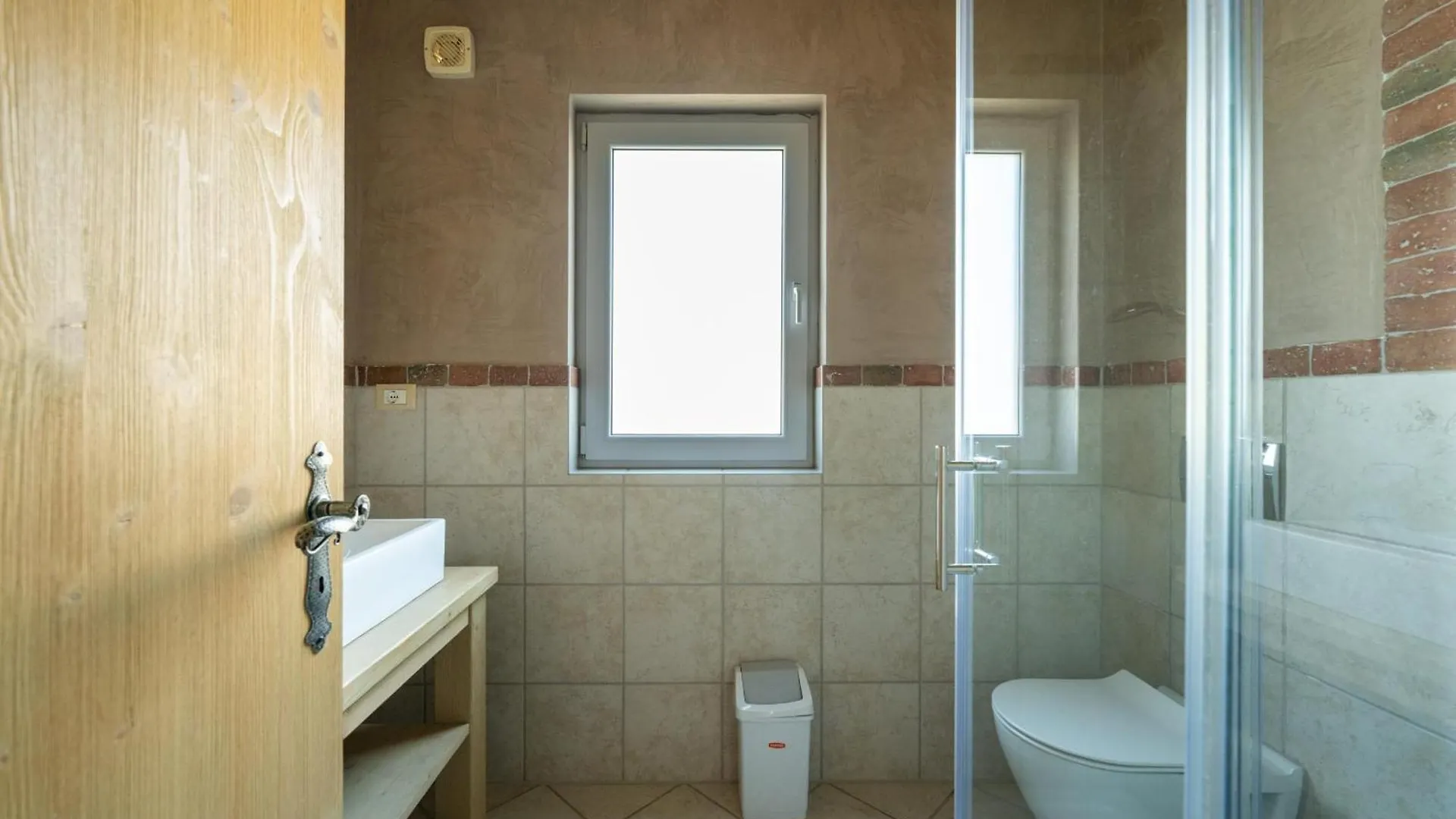 Villa Bellavista With 8 Bedrooms, Private Pool And Sauna Premantura