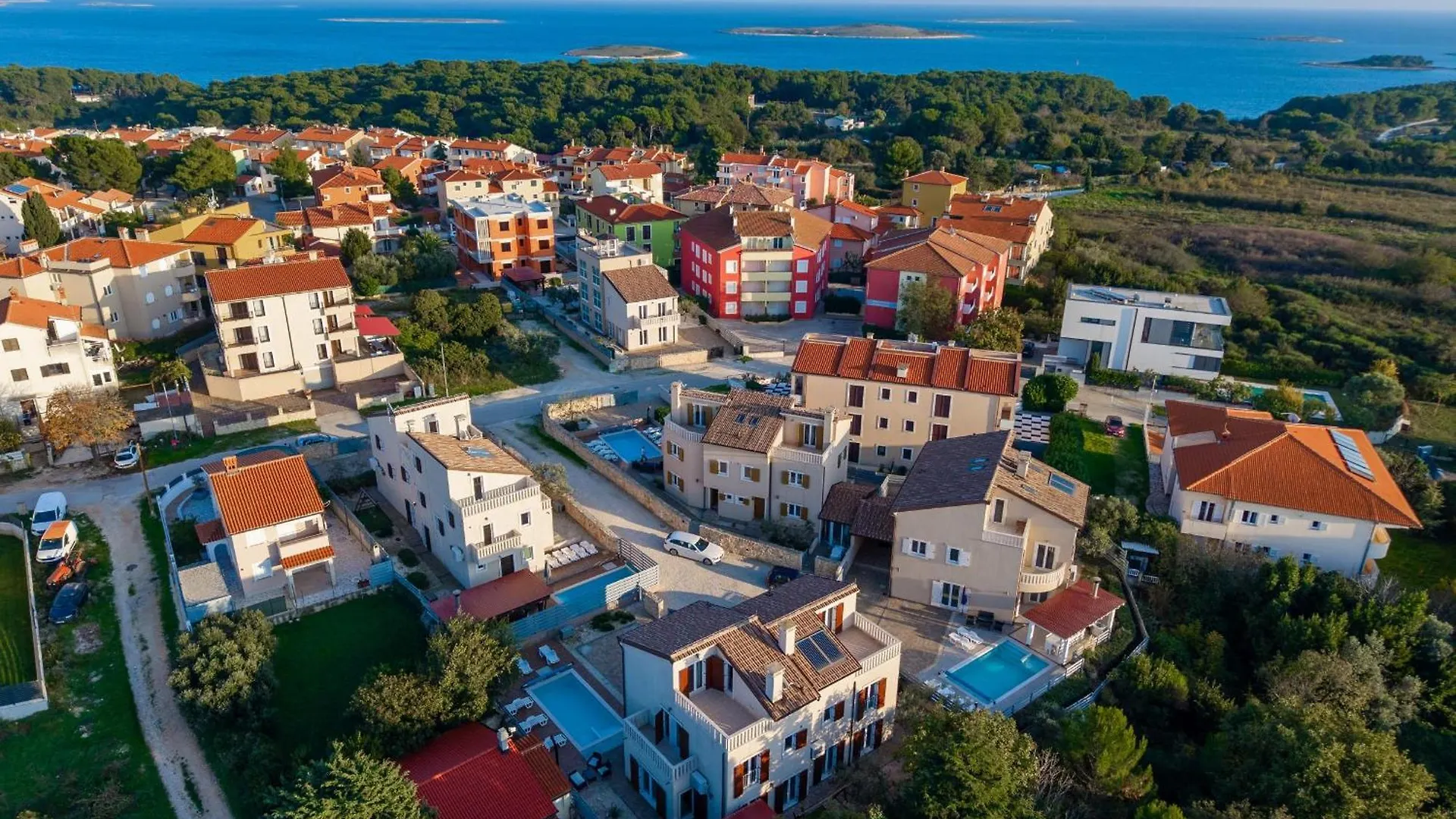 Villa Bellavista With 8 Bedrooms, Private Pool And Sauna Premantura 0*,  Croácia