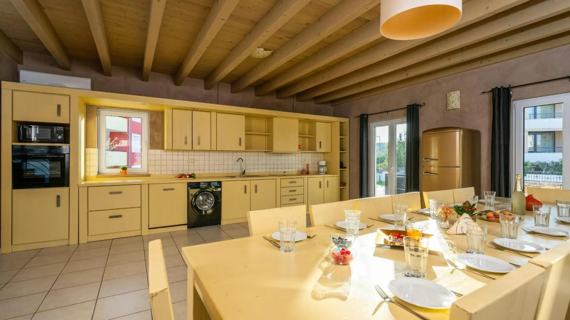 Villa Bellavista With 8 Bedrooms, Private Pool And Sauna Premantura 0*,  Croácia