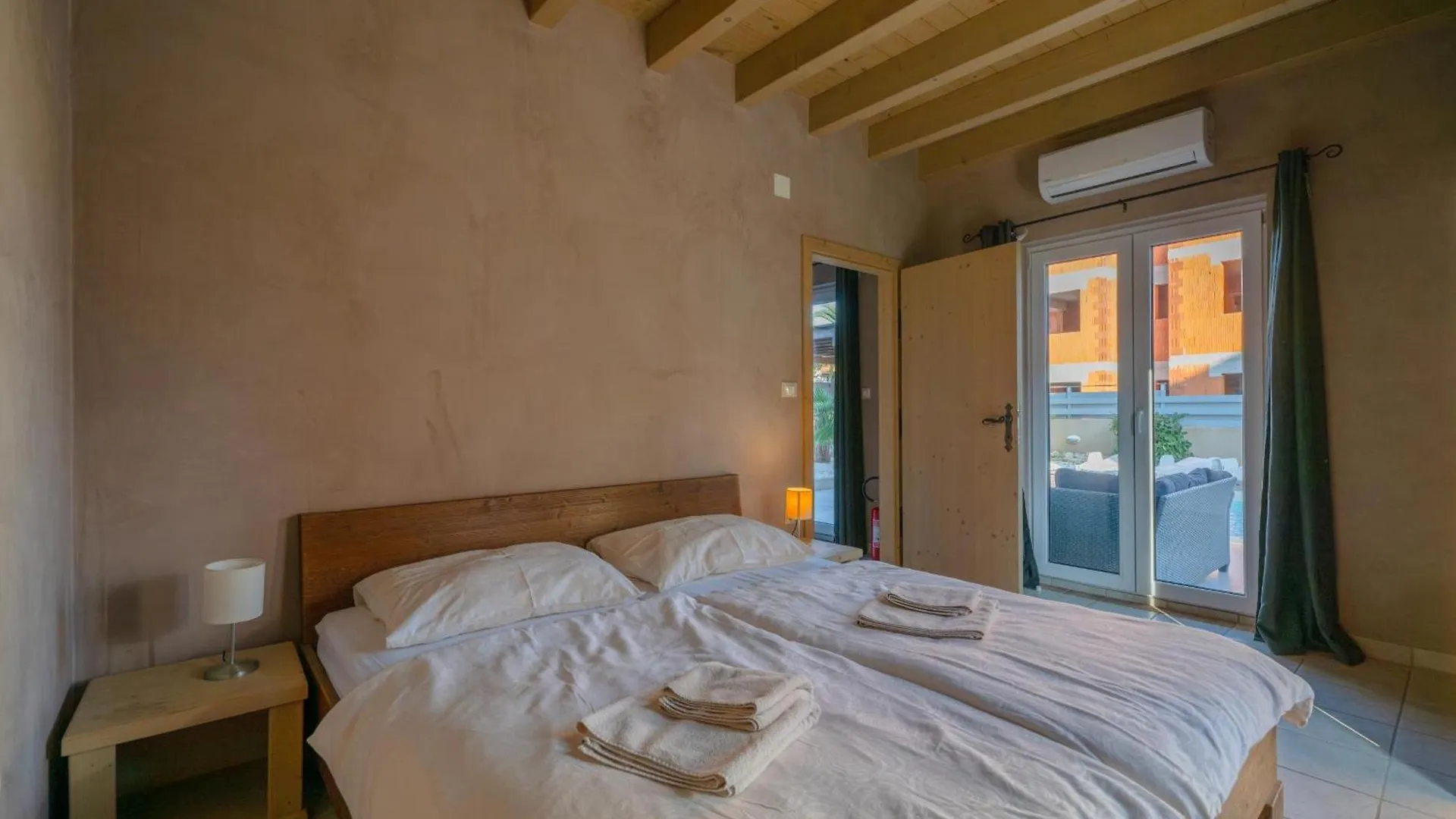 Villa Bellavista With 8 Bedrooms, Private Pool And Sauna Premantura 0*,  Croácia